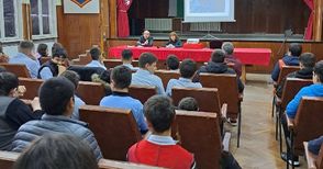 Двама магистрати изнесоха в „Йовков“ лекция за престъпленията в интернет
