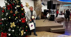 Директорът на гимназия „Буров“ с награда на учителския синдикат