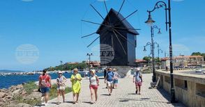 България открива летния туристически сезон с церемония пред портите на стария град в Несебър