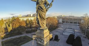 Хоро на площада, голям концерт и лазерно шоу на Празника на Русе
