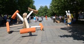 Скулптори изваяха от дърво  12 русенски премиерни събития