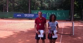 Българи и румънци играха любителски тенис в Русе