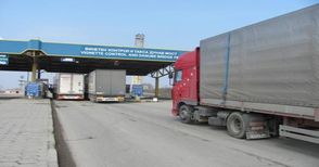 Турски шофьор на камион опита да прекара нелегално 23 сирийци