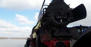 100-тонен парен локомотив от Третия райх пристигна от Виена в Русе по Дунав