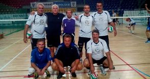 Русенските ветерани с 2 бронзови купи на волейболен турнир в Полша
