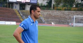 Варна спря за 2 мача правата на старши треньора Великов