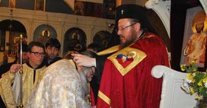 Владиката удостои с нагръден кръст архимандрит Антоний