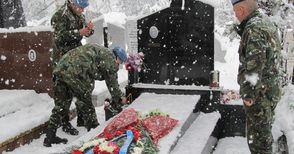 За 11 път колеги запалиха цигара на гроба на рейнджър Антон Петров