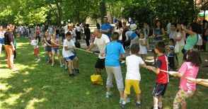 Детски фестивал напълни парка с весели малчугани