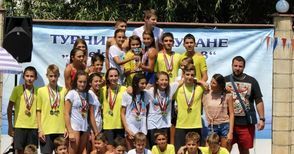 Медалистите на „Ирис“ от турнира „Александър Русев“