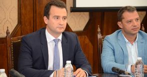 Делян Добрев и зам.-министър Нанков дават старт на санирането в Русе