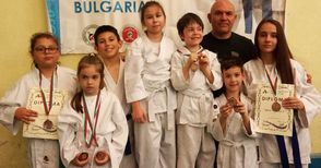 Седем русенски медала на  турнир по карате в Свищов