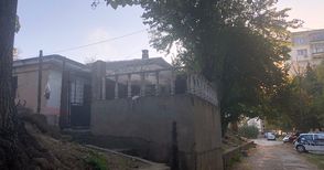 Общината: Пред къщата до блок „Силистра“  е изграден предпазен парапет, а не ограда