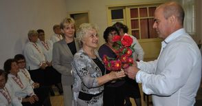 Пенсионерският клуб в Червена вода празнува юбилей