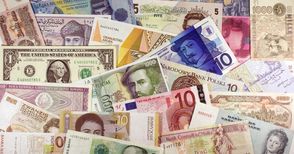 Българите купуват повече валута