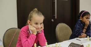 Диляна с бронз от световното по шахмат