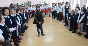 Песните на Крокодила Гена  огласиха Европейското училище