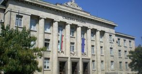 Налетяла на дома на позната крадла изчезна за правосъдието