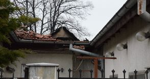 Къща остана без покрив заради късо съединение