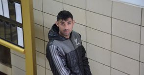 Хванатият с телефон в ръката ветовски измамник остава в ареста