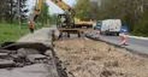 До седмица приключва ремонтът на пропадналия път край „Метро“