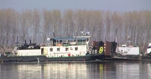 Тръгналите фериботи отпушиха тапата на Дунав мост