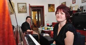 Станислав и Ирена пишат заедно 20 години куплет след куплет „Песента на тебешира“