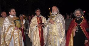 Православни, католици и арменци се събраха, за да се поздравят с „Христос Возкресе!“