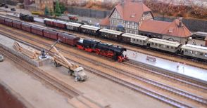 „Експрес Сервиз“ показва на жп моделисти локомотиви в мащаб 1:1