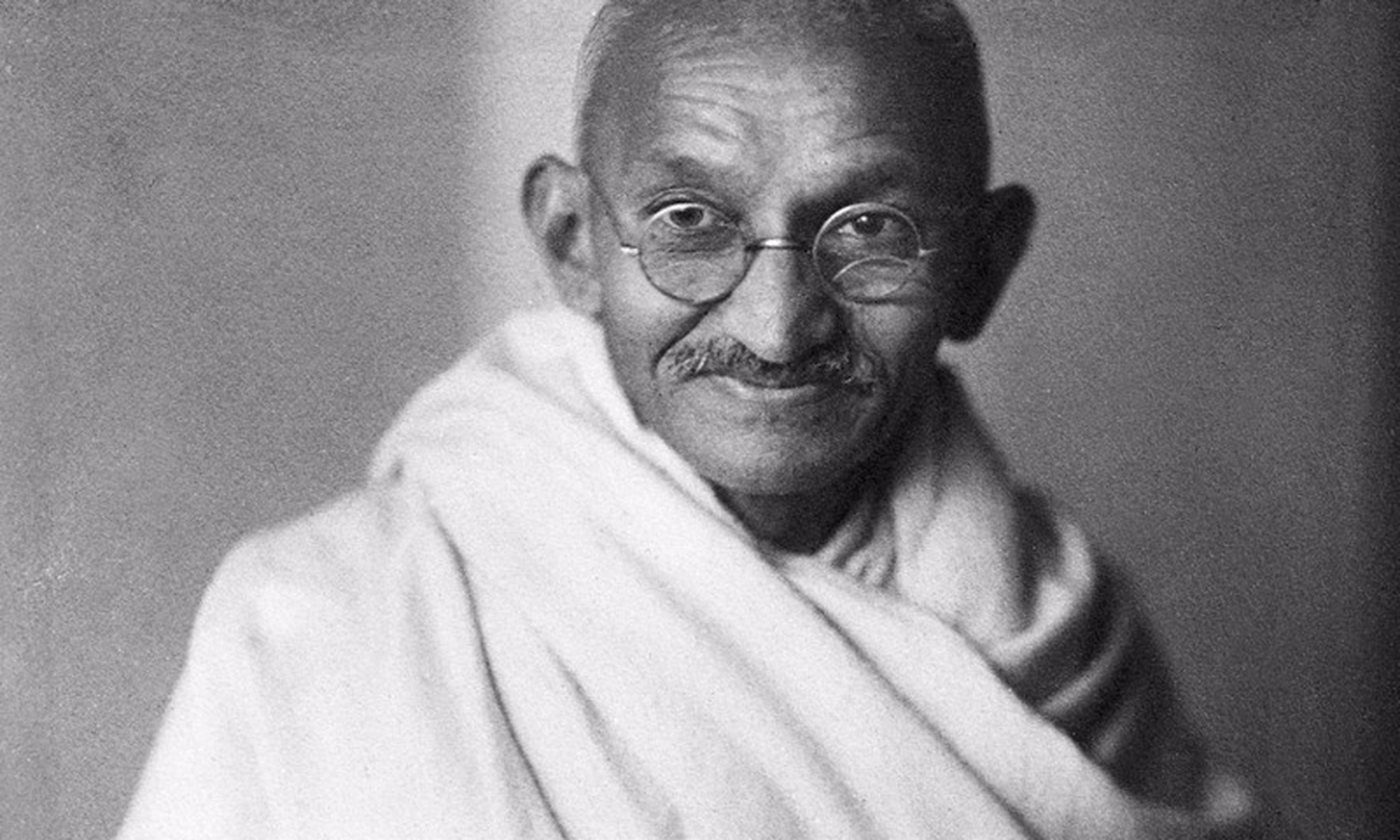 Резултат с изображение за „Махатма Ганди е осъден“