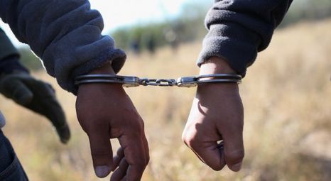Двама братя от Ветово задържани  за телефонни измами в Бургас
