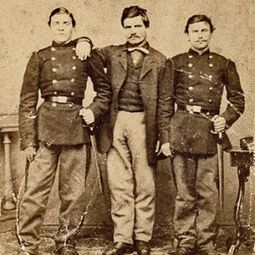 Васил Левски, брат му Христо Кунчев и Христо Иванов-Големия, Белград, 1867 г.