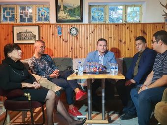 Водещи кандидати за кмет обещават помощ за съхраняване на ФК „Дунав“