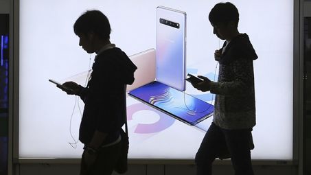 Samsung призна поражението си на най-големия смартфон пазар
