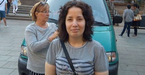 Депутат купи самолетните билети  до Москва за Танчето и майка й