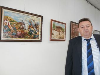 Голи тела и батални исторически епопеи в юбилейната изложба на Славейко Петров