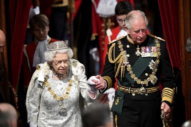Кралица Елизабет и принц Чарлз