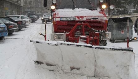 Неуспяла фирма отново спря поръчката за  зимното чистене на пътищата в областта