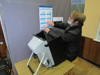 Машинното гласуване мина по-гладко от това във Велико Търново и Добрич, но проблеми имаше и тук.