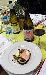 На проведения в УХТ конкурс в рамките на „Вино и гурме 2021“:  Петчленно жури отличи най-умелото съчетание на вино и храна