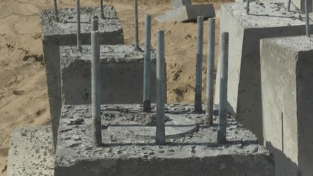 Бетонни блокове на плаж "Смокиня" предизвикаха недоволство