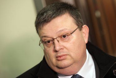 Прокуратурата бе сезирана заради разбитата поща на Иво Прокопиев