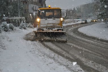 Условие в нова поръчка за 4 милиона: Чистенето на улиците и пътищата да е започнало до 30 минути след първите снежинки