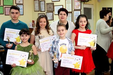 Пет награди донесоха „Слънцата“  от международен фест в Букурещ