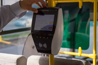 Автобусите в Русе са оборудвани с електронна система за таксуване