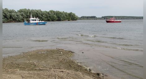 Установиха критично застрашена есетра с хайвер в Дунав