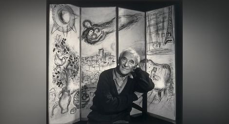 Марк Шагал в ателието си.