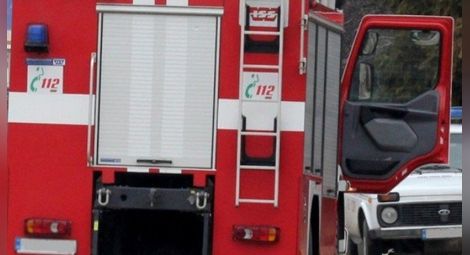 Претоварен румънски камион се запали до разклона за Борово