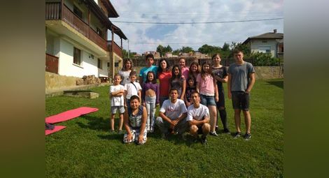 Деца от център „Том Сойер“  летуваха край Трявна