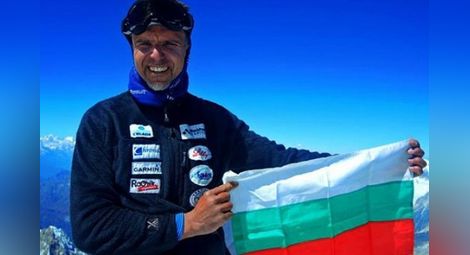 Алпинистът Боян Петров изкачи своя девети осемхилядник